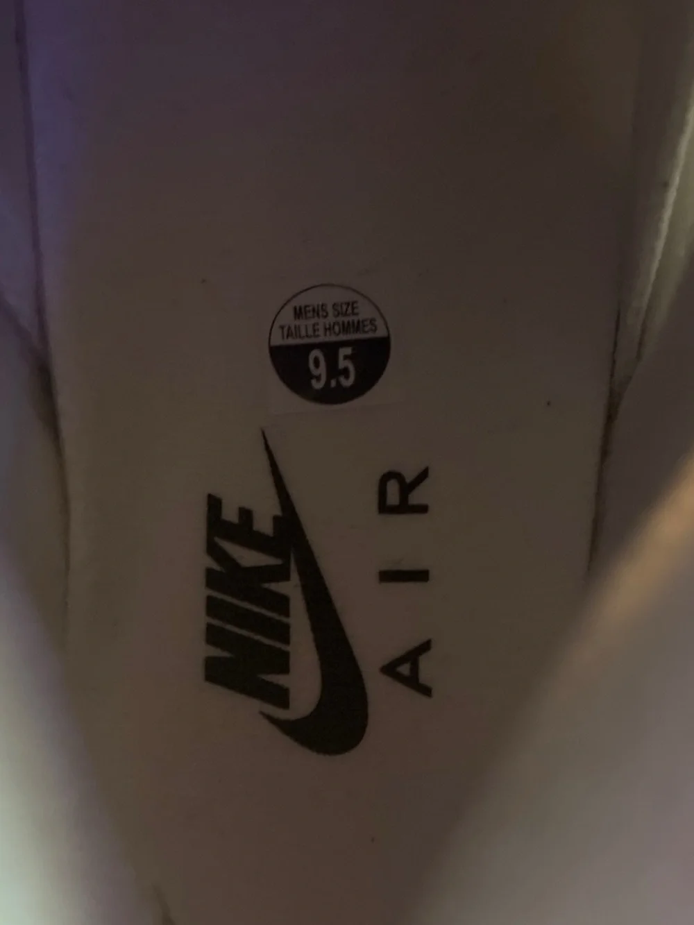 jordan 5 white metallic comes with box and extra lace size 9.5